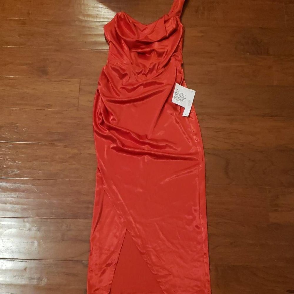 ASOS DESIGN Red Satin One Shoulder Cowl Neck Maxi Dress US‎ 4 NWT 1529792